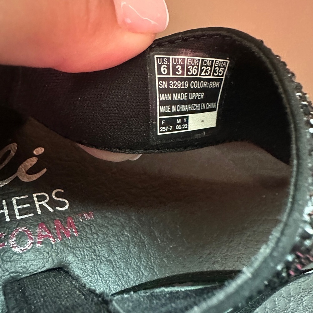NWT Skechers Yoga Foam Meditation Black Rhinestone Women's Sandal - Picture 8 of 11